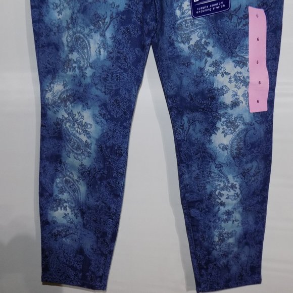 Bandolino Lisbeth Curvy Skinny Crop Jeans Sz 6 NWT - Picture 3 of 11